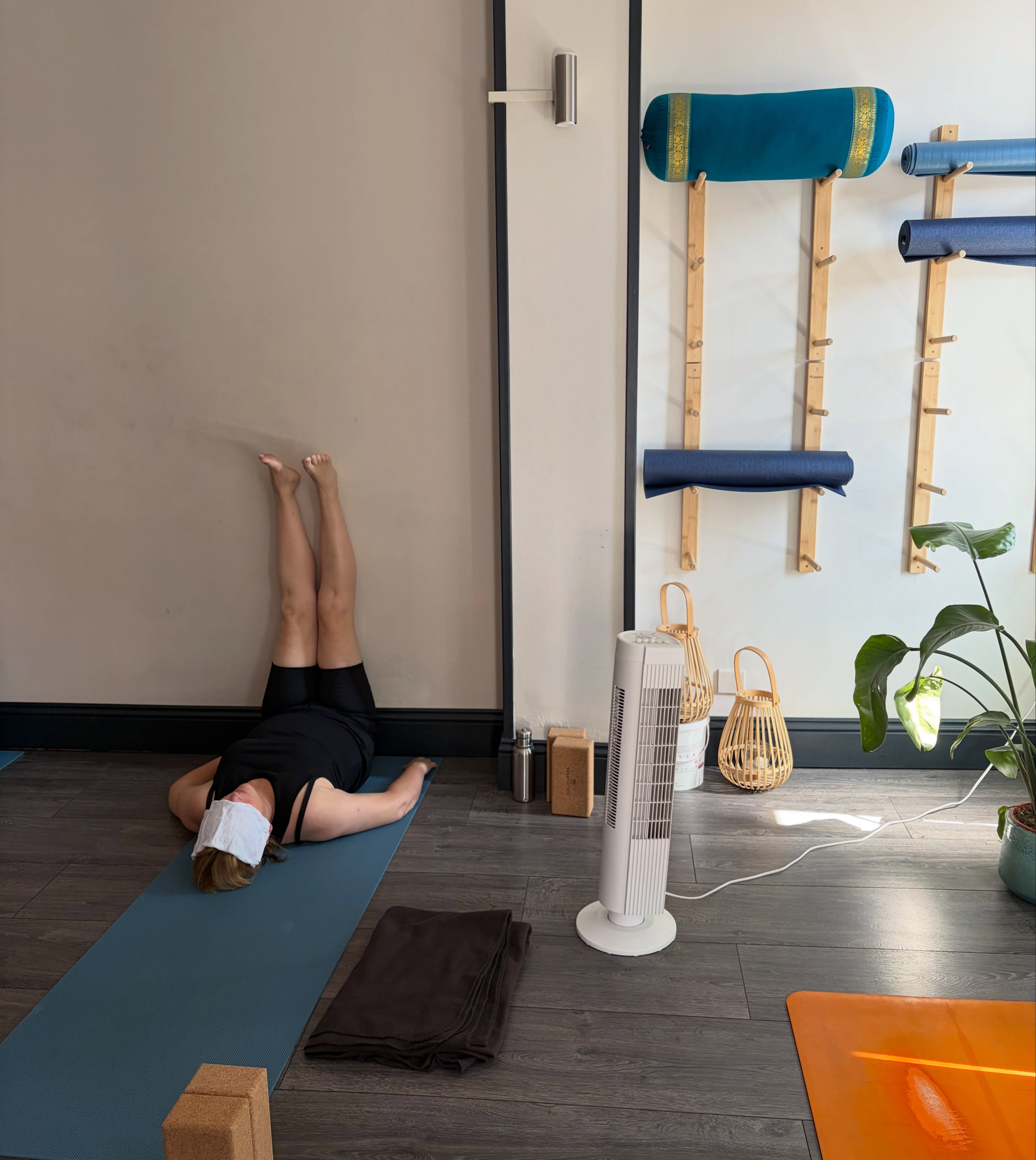 Life lately in the studio. We are open with modifications and precautions and sensible measures like cancelling chair yoga for seniors today. But we have:
Cold flannels ✅
Fans on full ✅
Cooling & calming poses like Viparita Kirani ✅
Cooling pranayama like Sitali & Chandra Bhedana✅
A gentle reminder that in our heatwave tool box are practical things like fans and cold flannels but also a range of yoga practices that cool and calm.
Thanks to Jane who’s given permission to share her moment yesterday ☺️.