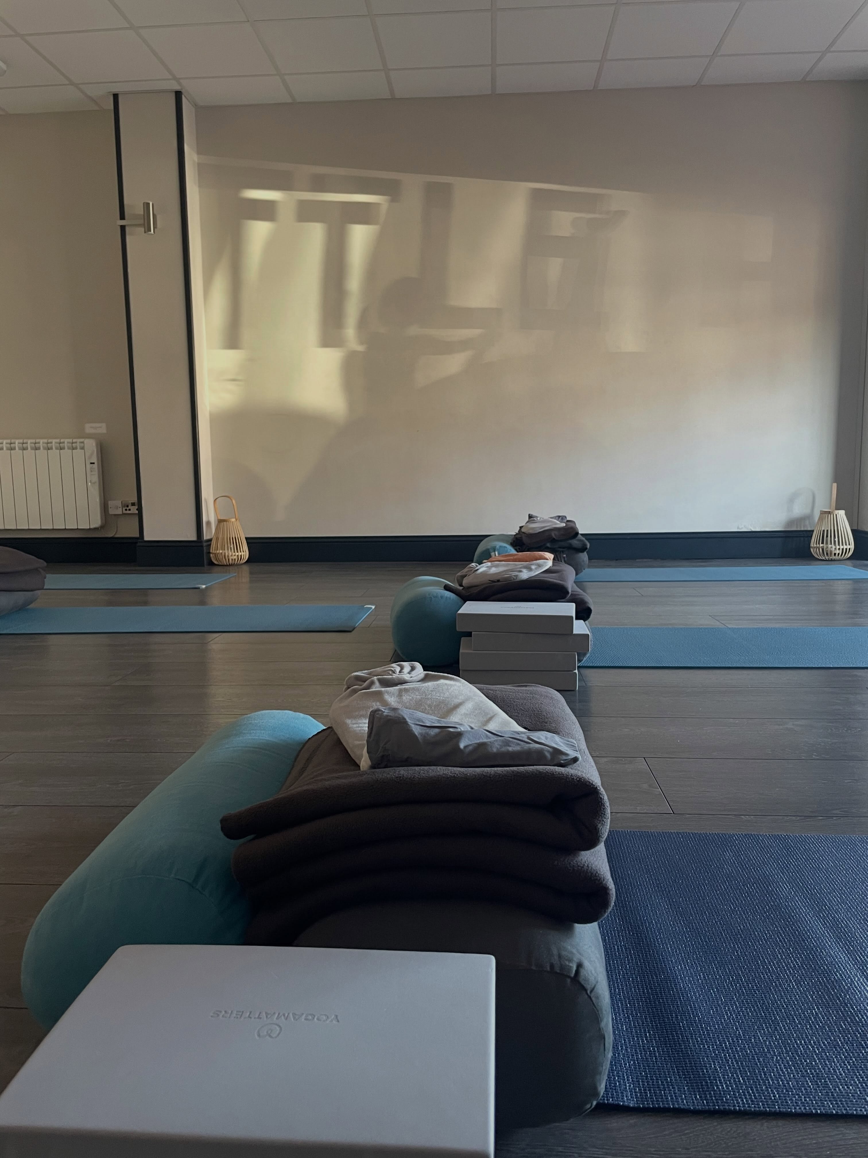 COSY SEASON

Time to dust off the tea lights and dig out the hot water bottles, ready for some more cosy sessions that bring you back to balance. 

Cosy Yoga with @savvyhumphreysyoga returns on Sunday 4 October for two hours. Expect Restorative Yoga, gentle Reiki healing to encourage deep relaxation, followed by a soothing guided meditation to quiet the mind and leave you feeling grounded and renewed. 

Unsurprisingly there’s just 3 spaces left now but this beautiful offering will return on 8 Nov & 6 Dec.